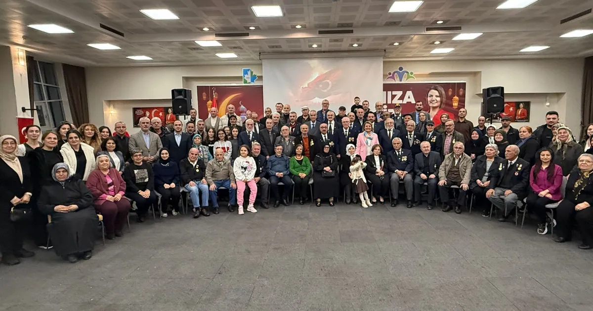 İzmit Belediyesi, şehit aileleri ve gazilerle aynı sofrada buluştu