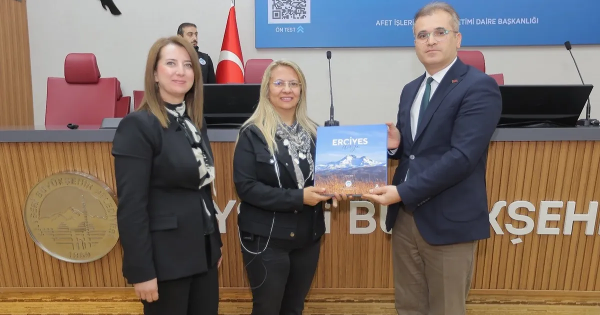 Kayseri Büyükşehr’den arama kurtaram ekibin bulaşıcı hastalık eğitimi