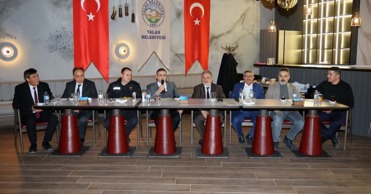 Kayseri Talas’ta ramazan öncesi muhtarlarla toplantı