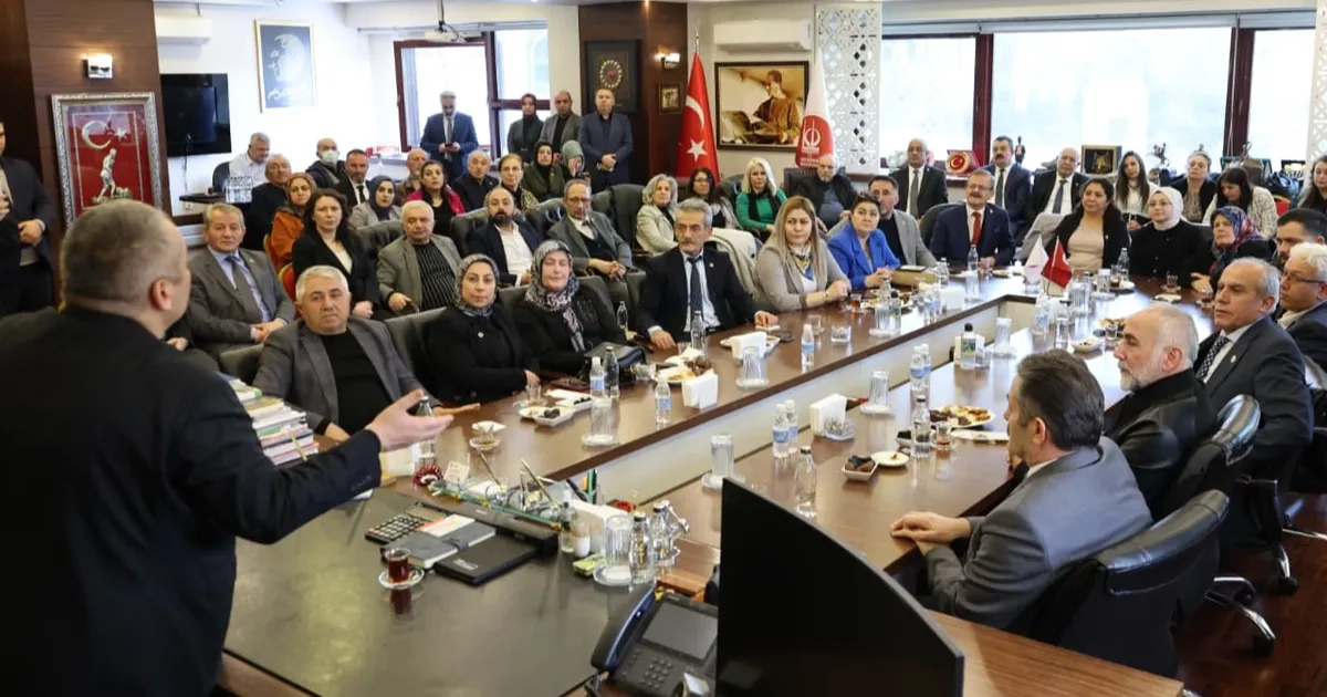Keçiörenli muhtarlardan Başkan Özarslan’a destek ziyareti