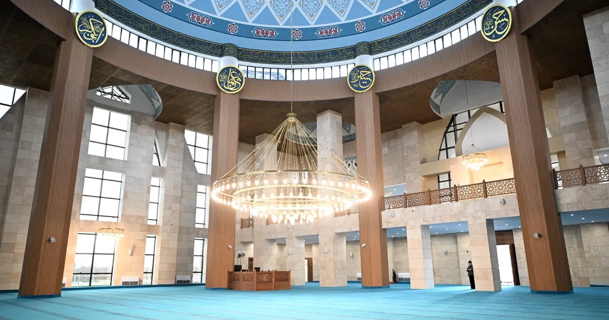 Kocaeli Kartepe Kent Meydanı Camii ilk teravihle açılıyor