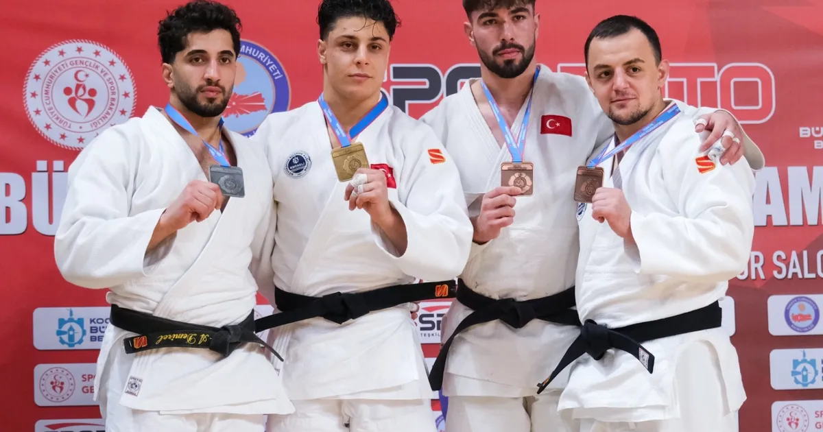 Kocaeli’de Judo Şampiyonasında Kağıtspor’dan madalya yağmuru