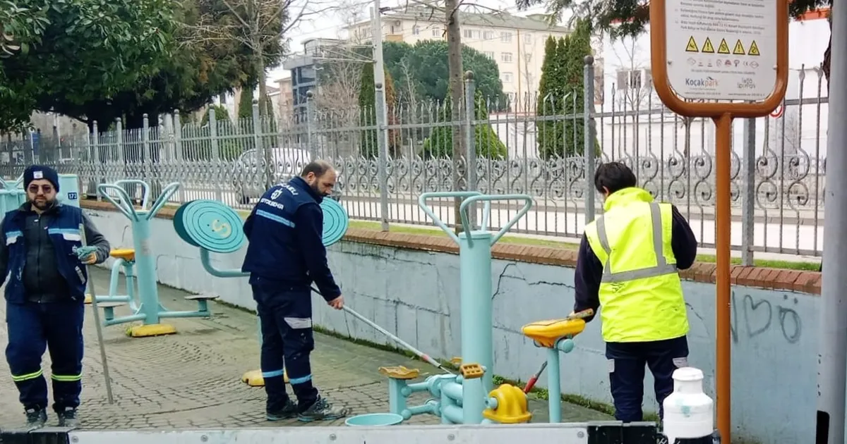 Kocaeli’de parklardaki spor aletleri yeniden kullanıma kazandırılıyor