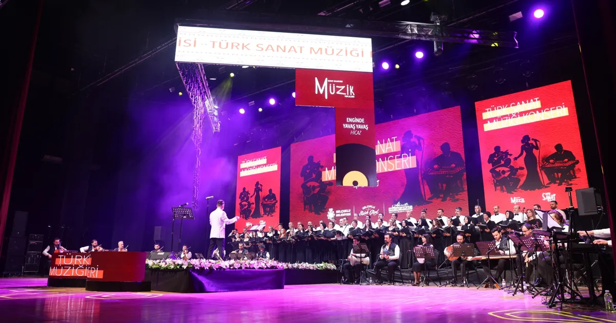 Konya Selçuklu Belediyesi Sanat Akademisi Yetişkin Müzik Topluluğu tarafından Türk Sanat