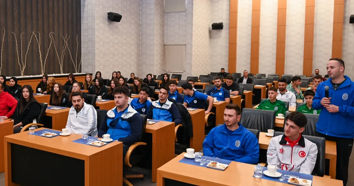Konya Selçuklu’da sporculara moral ve destek