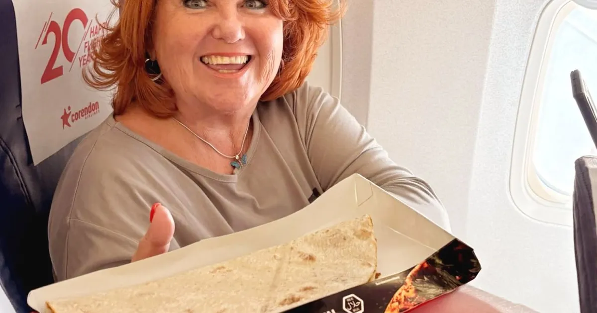 Mangal Lahmacun’a uçak yolcularından büyük ilgi