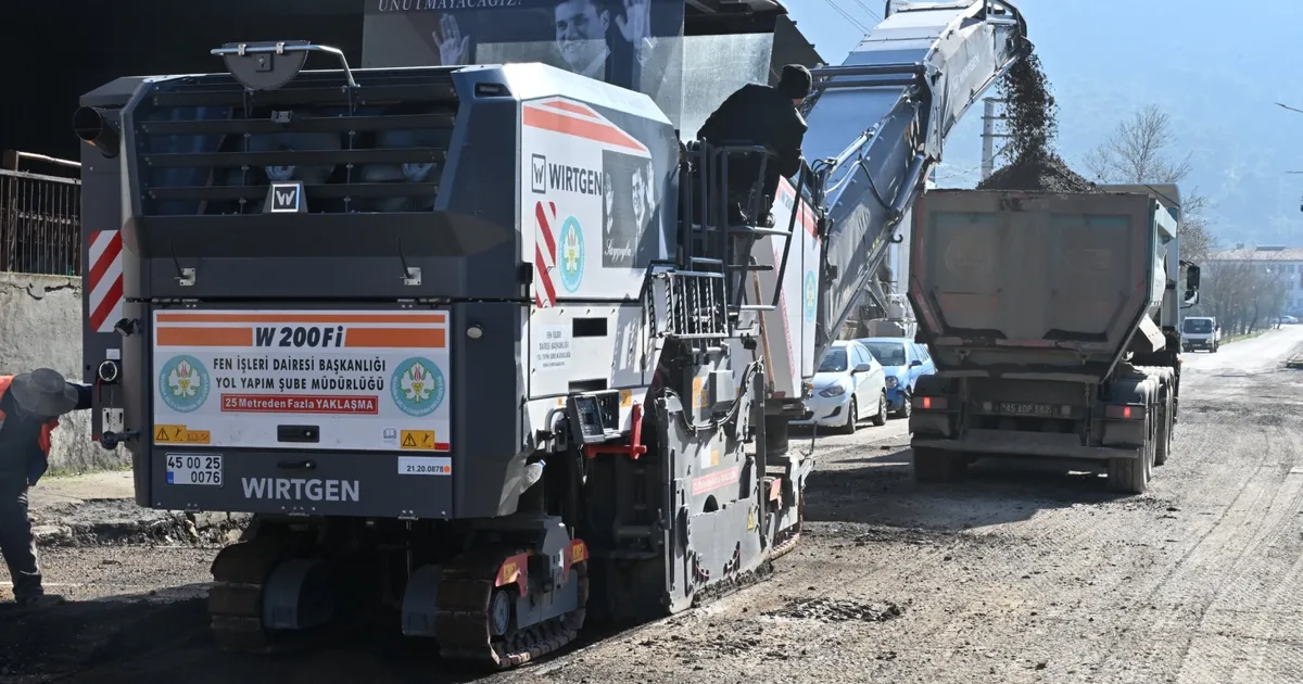 Manisa Büyükşehir kendi asfaltını kullanmaya başladı