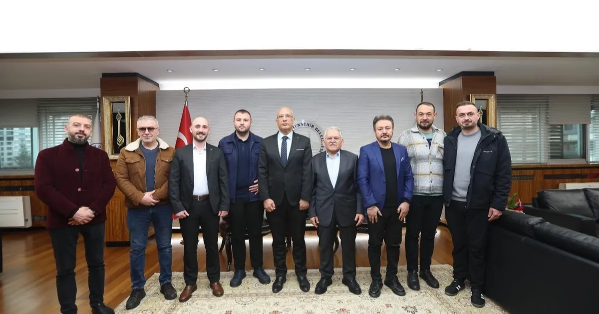 Memduh Büyükkılıç’a ziyaretçi akını