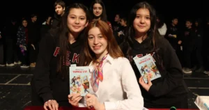 Nilüfer Belediyesi’nin düzenlediği “Çocuklara Kitap Söyleşileri”nin konuğu Melis Sena Yılmaz