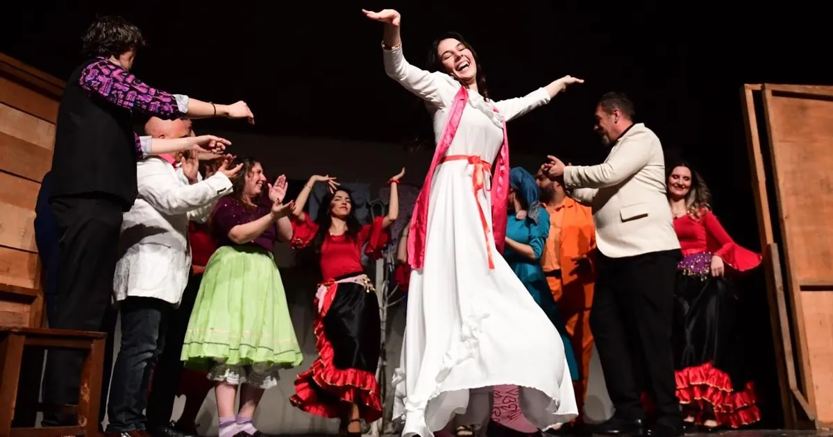 Osmangazi Belediyesi, ‘Deli Ayten’ ile Bursalı sanatseverleri buluşturdu