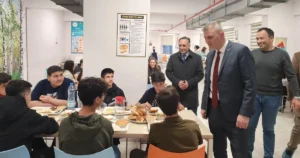 Gölcük Belediye Başkanı Ali Yıldırım Sezer’in Ramazan ayının bereketini, her