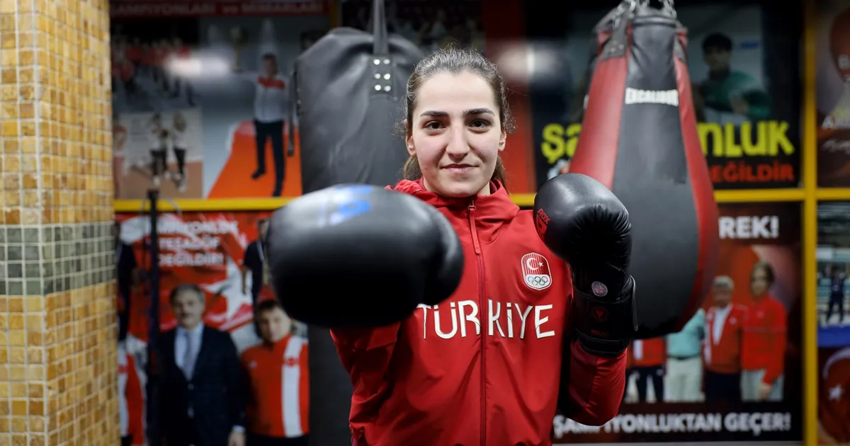 Sakarya’nın ringdeki parlayan yıldızı Ece Asude… Tarih yazmak istiyor