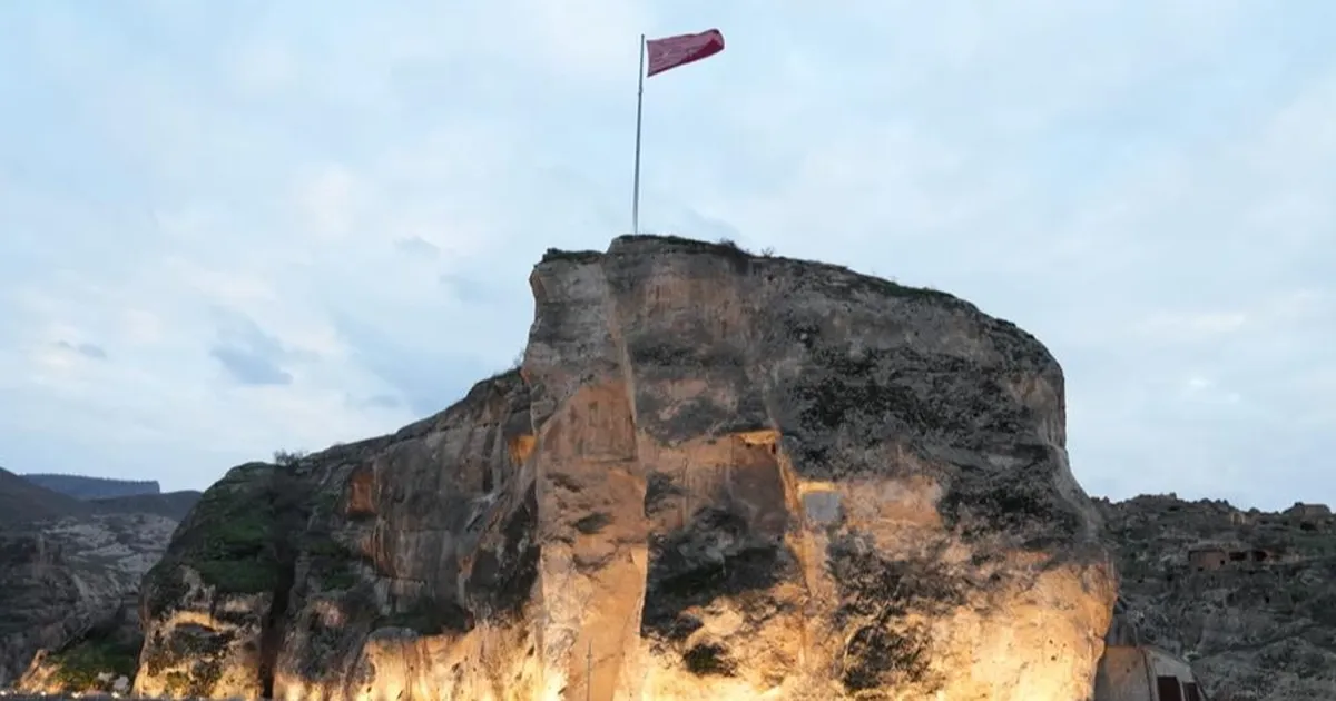 Tarihin kapıları yeniden açıldı