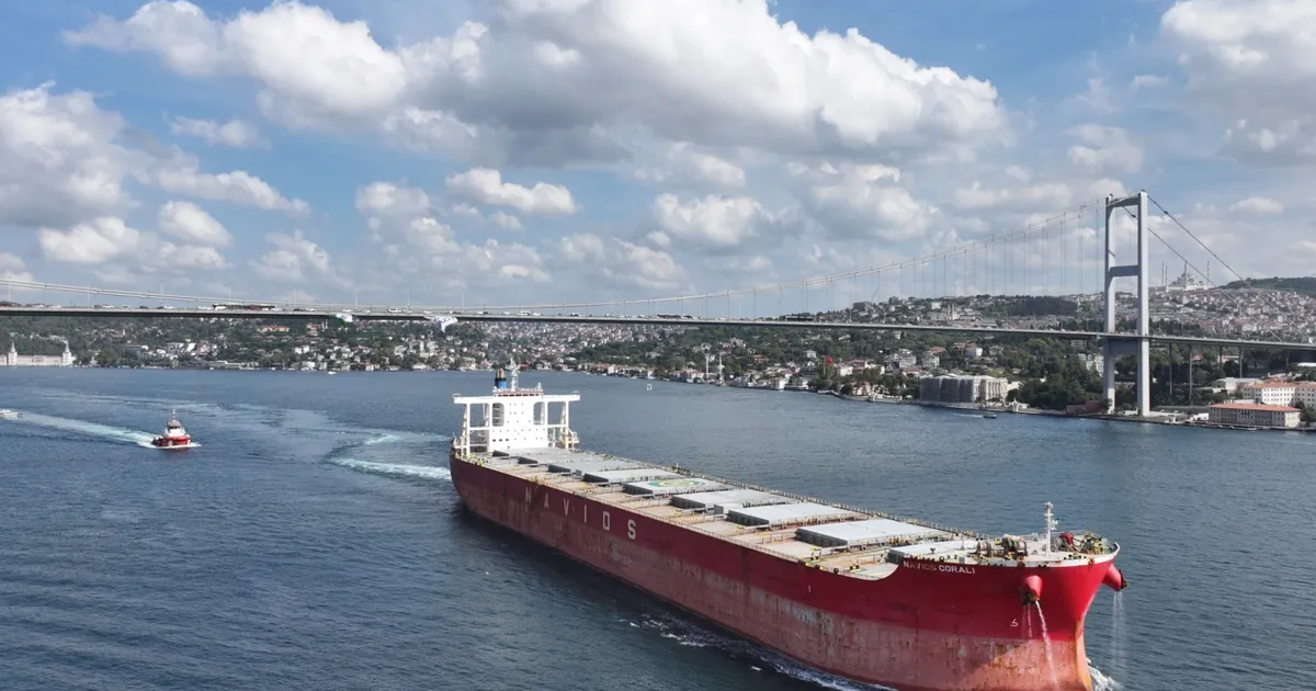 Türk boğazları 2025’te 85 binlik gemi trafiğini yönetti