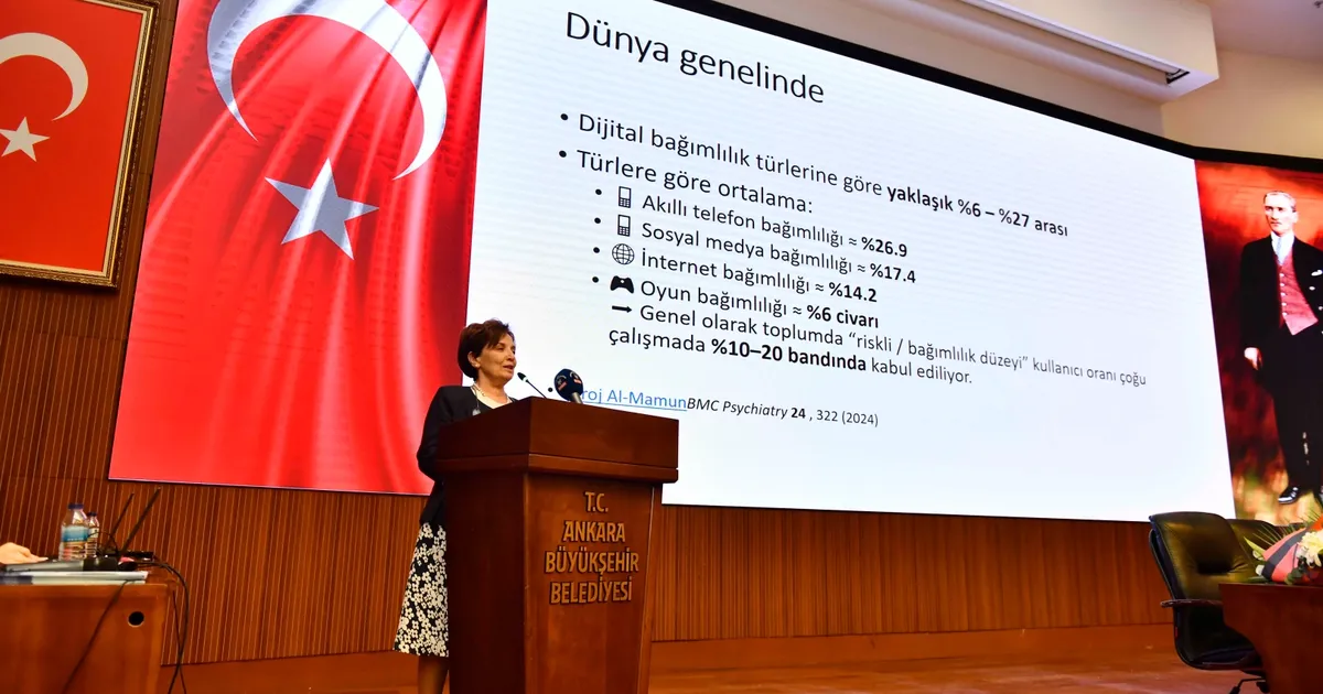 “Yaşayanların Gözünden Bağımlılık” Paneli Ankara’da düzenlendi