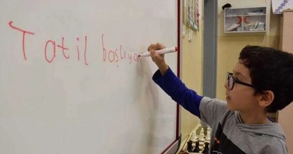 18 milyon öğrenci ara tatile çıkıyor… Tatil kitapları erişime açıldı