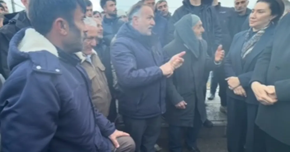 Ağrı Taşlıçay’da yol tepkisi!