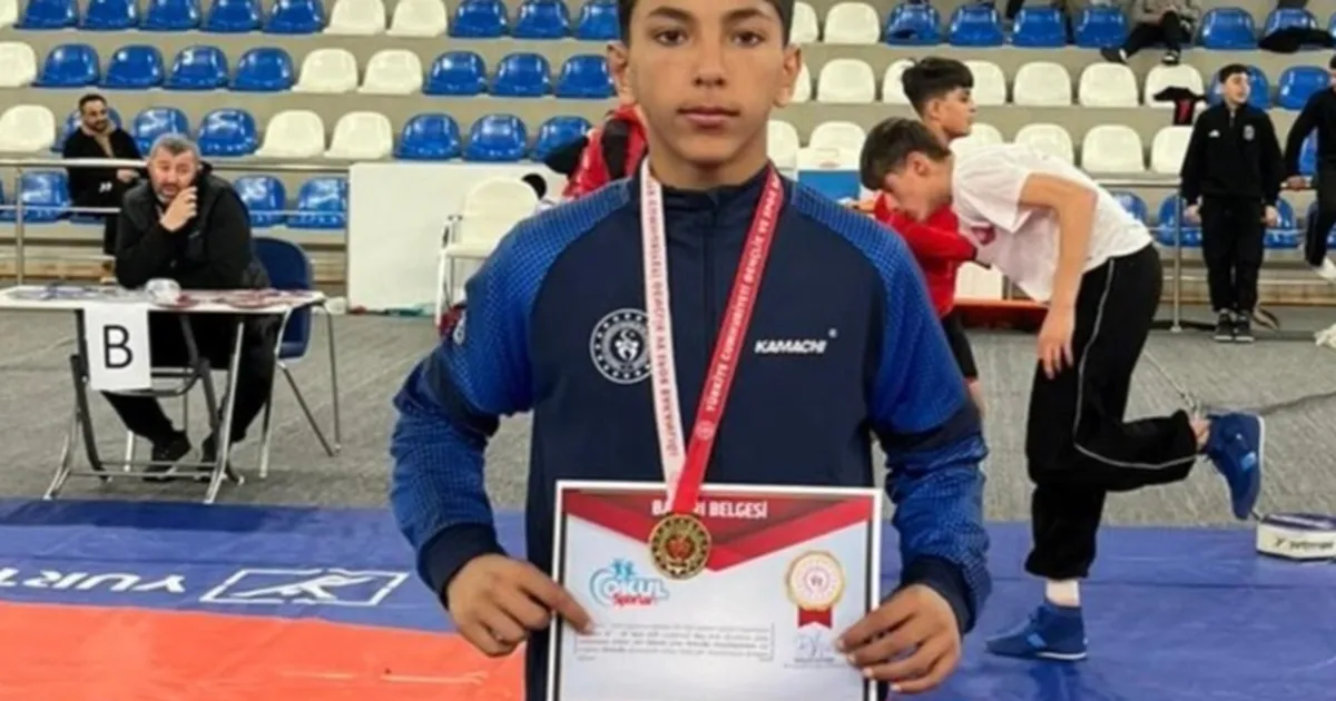 Ağrı’nın gururu Berat Çelik Rize’de şampiyon oldu