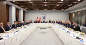 Kocaeli Büyükşehir Belediye Başkanı Tahir Büyükakın, AK Parti Genel Merkezi’ndeki