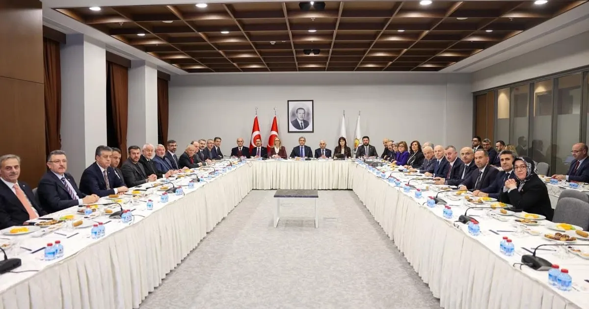 AK Parti Genel Merkezi’nde yerel yönetimler istişaresi