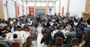 Ankara'da Keçiören Belediye Başkanı Dr. Mesut Özarslan, Mevlana Kültür Merkezi’nde düzenlenen