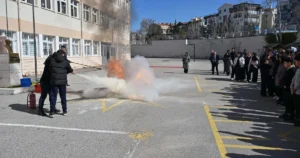 Ankara Büyükşehir Belediyesi (ABB), 1–7 Mart Deprem Haftası kapsamında öğrencilere