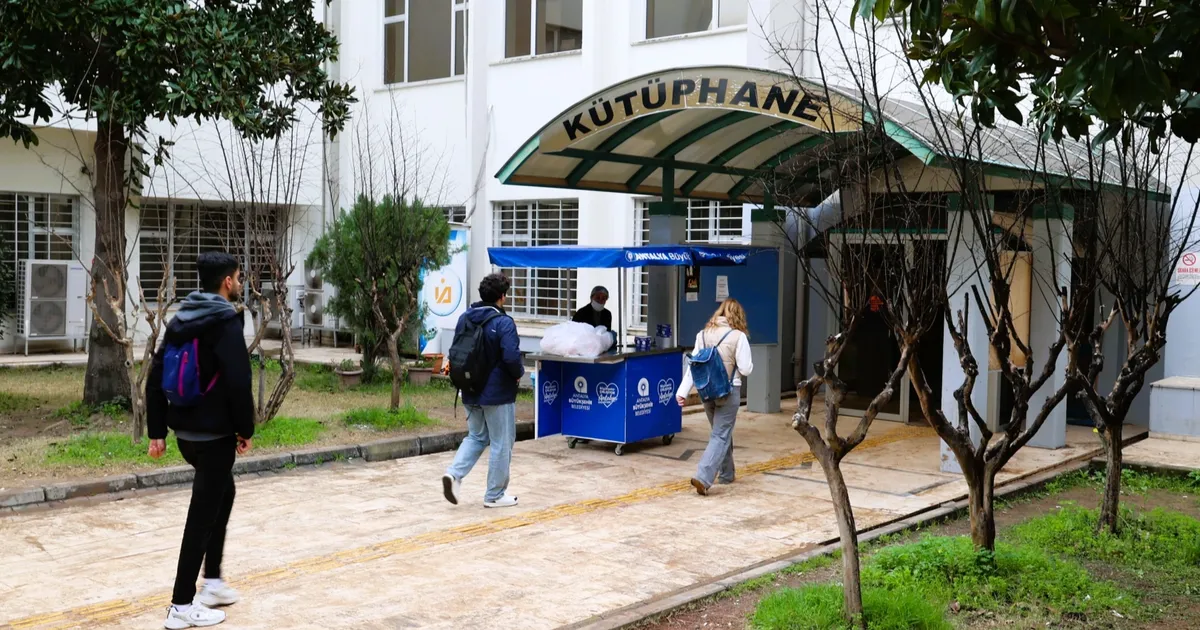 Antalya’da gençlere sınav haftası boyunca sıcak çorba ikramı
