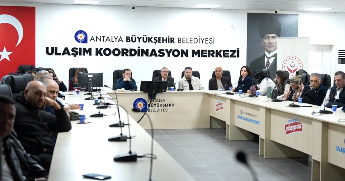 Antalya’da toplu ulaşım şoförlerine eğitim