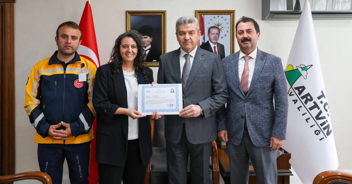 Artvin’de yılın sağlık çalışanları ödüllendirildi