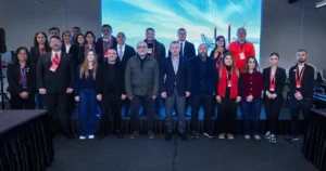 Kocaeli Büyükşehir Belediye Başkanı Tahir Büyükakın, COP31 yolunda düzenlenen “Çevre