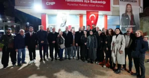 Manisa Büyükşehir Belediyesi, Ramazan ayının son iftar sofrasını Muradiye Mahallesi’nde