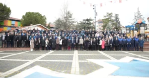 Yenişehir Belediye Başkanı Ercan Özel, Ramazan Bayramı öncesinde belediye personeliyle