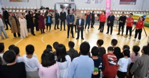 Kayseri Büyükşehir Belediye Başkanı Dr. Memduh Büyükkılıç, Sevgi Evleri’nde kalan
