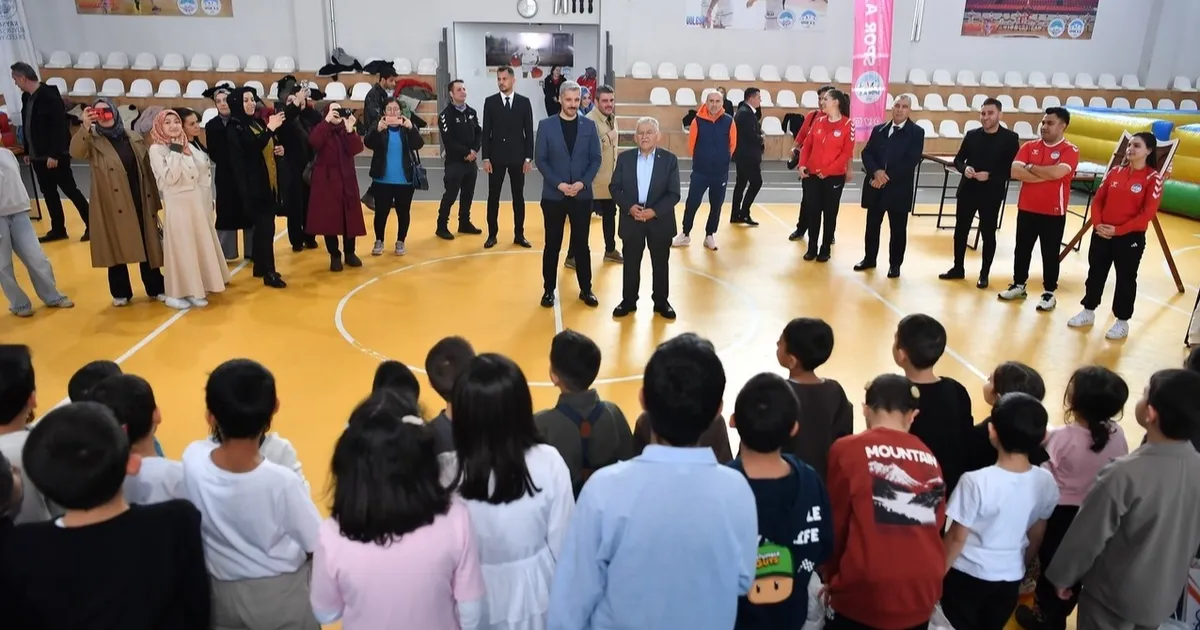 Başkan Memduh Büyükkılıç yürekleri ısıttı