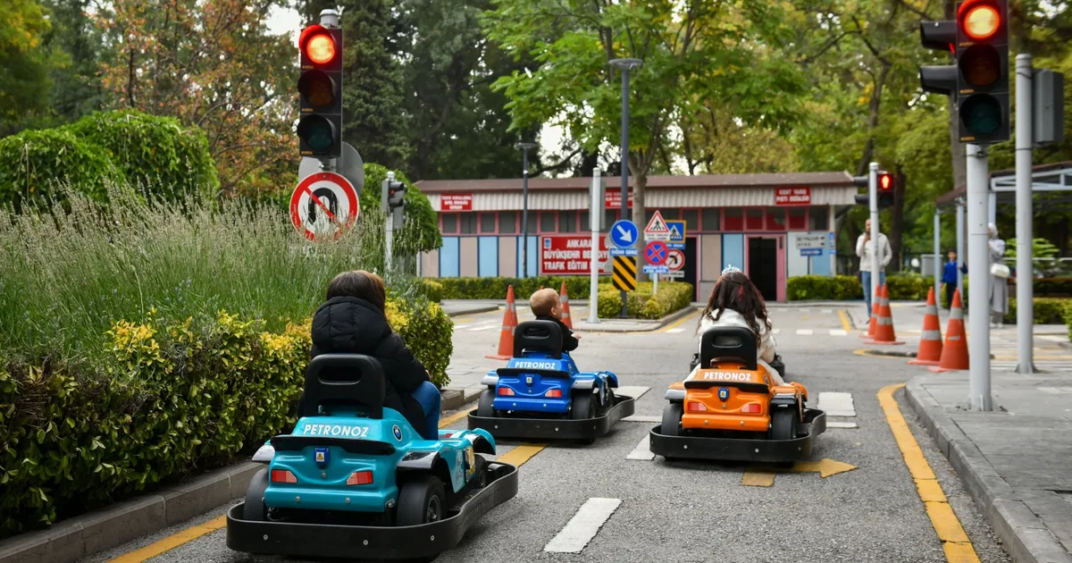 Ankara Büyükşehir Belediyesi’nin çocuklara küçük yaşta trafik bilinci kazandırmak amacıyla