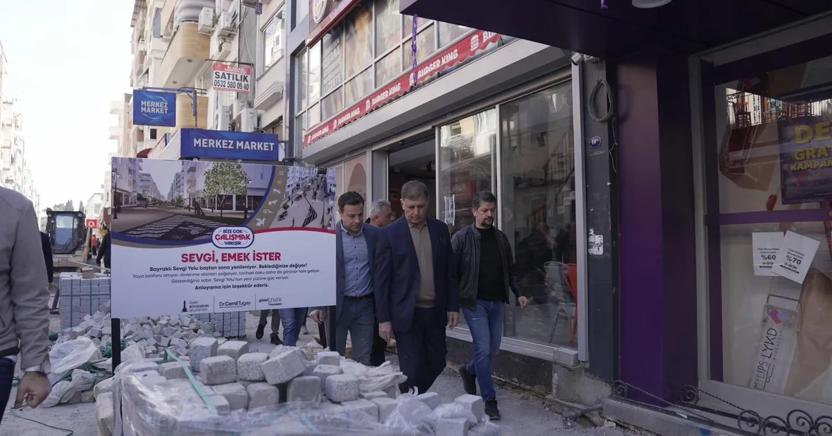 Bayraklı Sevgi Yolu’nda yoğun tempo