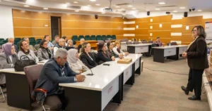 İzmir'in Bornova ilçesinde muhtarlar Akademisi kapsamında muhtarlara sosyal medya ve