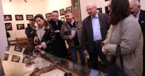 Kültür ve sanata verdiği desteklerle toplumun gelişimine önemli katkılar sunan
