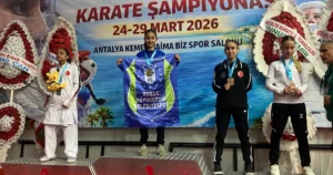 Antalya’da düzenlenen Yeşilay Metin Demir Minik Yıldız Türkiye Karate Şampiyonası’nda