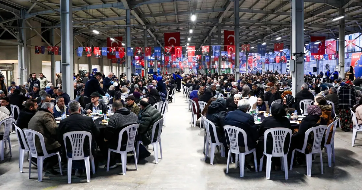 Bursa Büyükşehir’in kardeşlik sofrası Yenişehir’de kuruldu