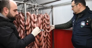 Bursa'da vatandaşların sağlıklı ve güvenilir gıdaya ulaşabilmesi için denetim çalışmalarını