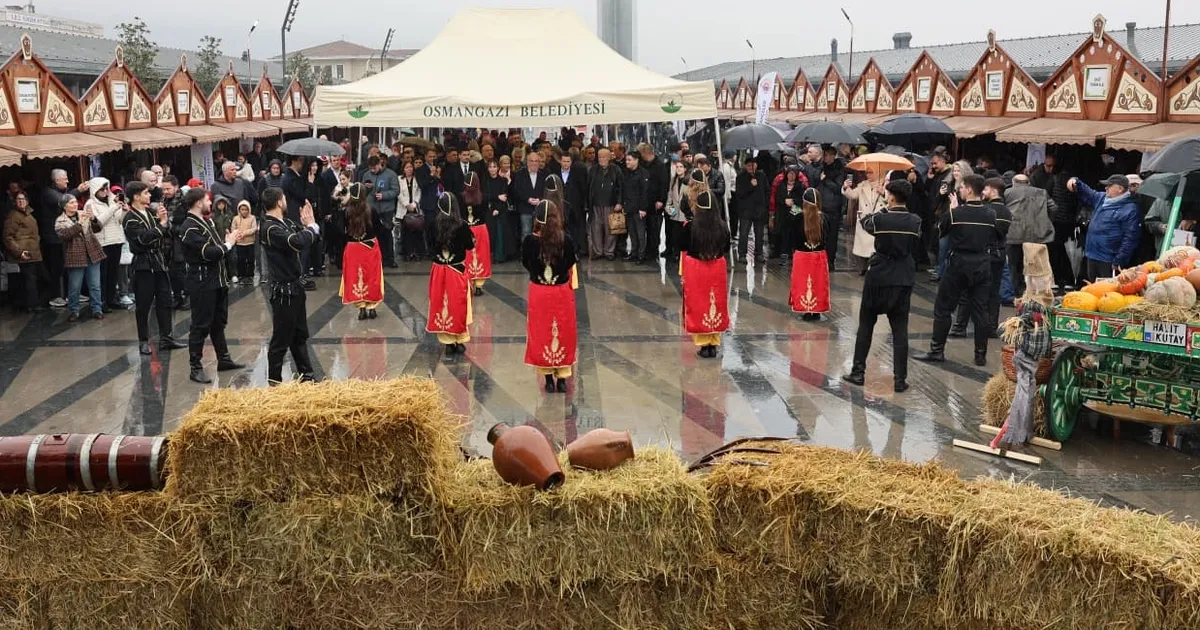 Bursa Osmangazi’de Atalık tohumlar geleceğe taşınıyor… 40 bin tohumla geleceğe yatırım