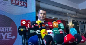 Bursa'da Osmangazi Belediye Başkanı Erkan Aydın, göreve gelişinin 700. gününde