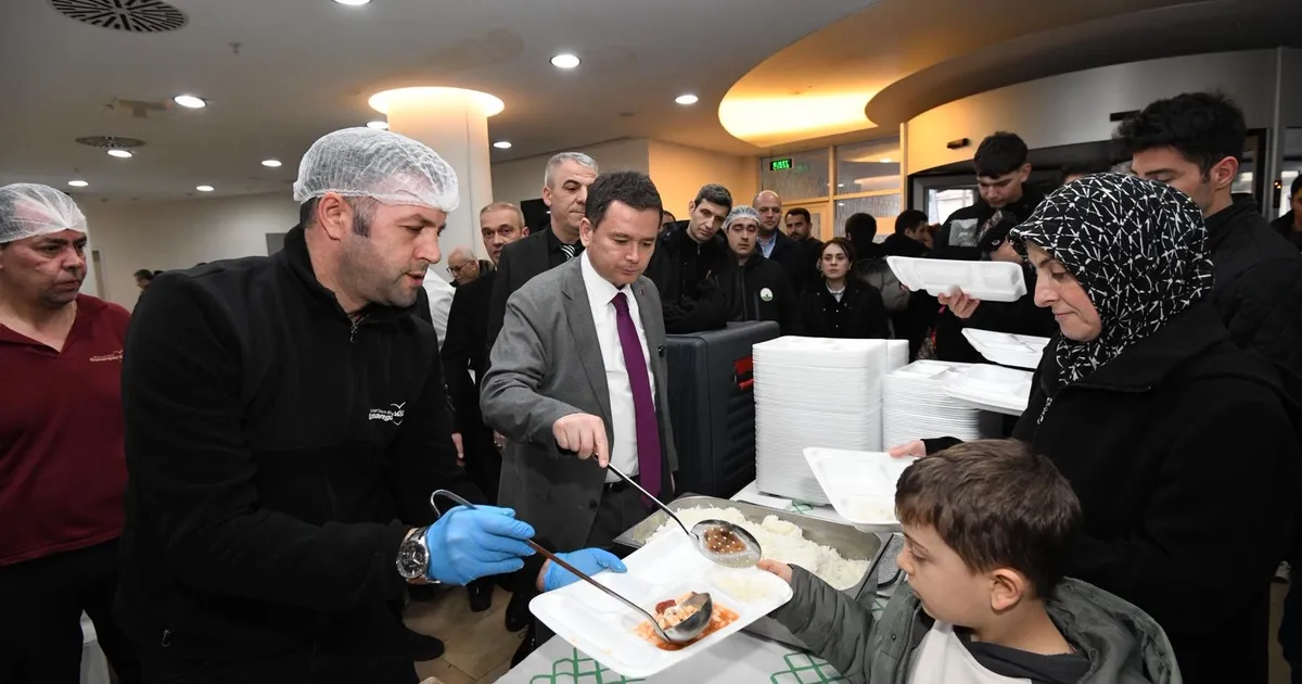 Bursa Osmangazi Belediye Başkanı Erkan Aydın, Ramazan ayının birlik, beraberlik ve