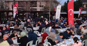 Bursa'da Osmangazi Belediyesi’nin Ramazan ayı boyunca mahalle mahalle kurduğu gönül