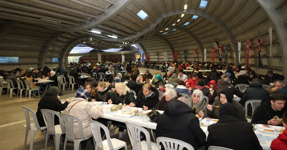 Bursa Osmangazi Belediye Başkanı Erkan Aydın, Ramazan ayı boyunca her