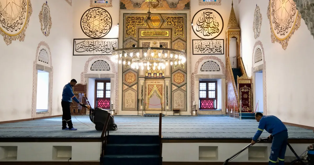 Bursa Yıldırım’da camilere bayram temizliği