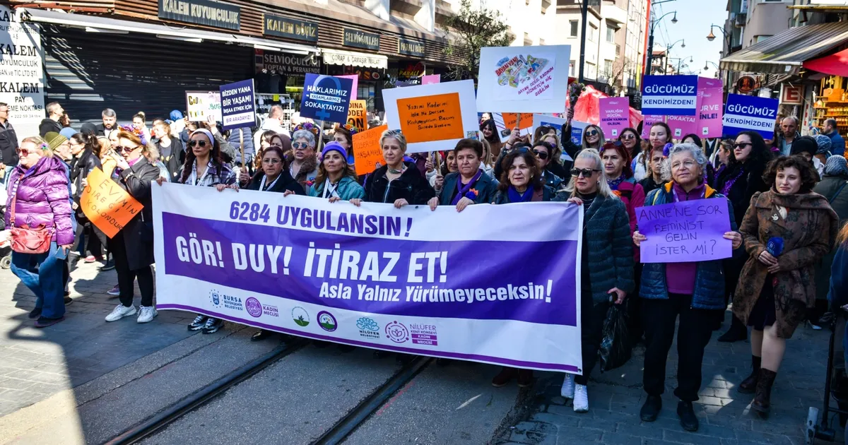 Bursa’da kadınlar eşitlik için yürüdü