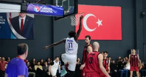 Türkiye Basketbol Ligi’nin 29. hafta karşılaşmasında sahasında Gaziantep Basketbol’u konuk