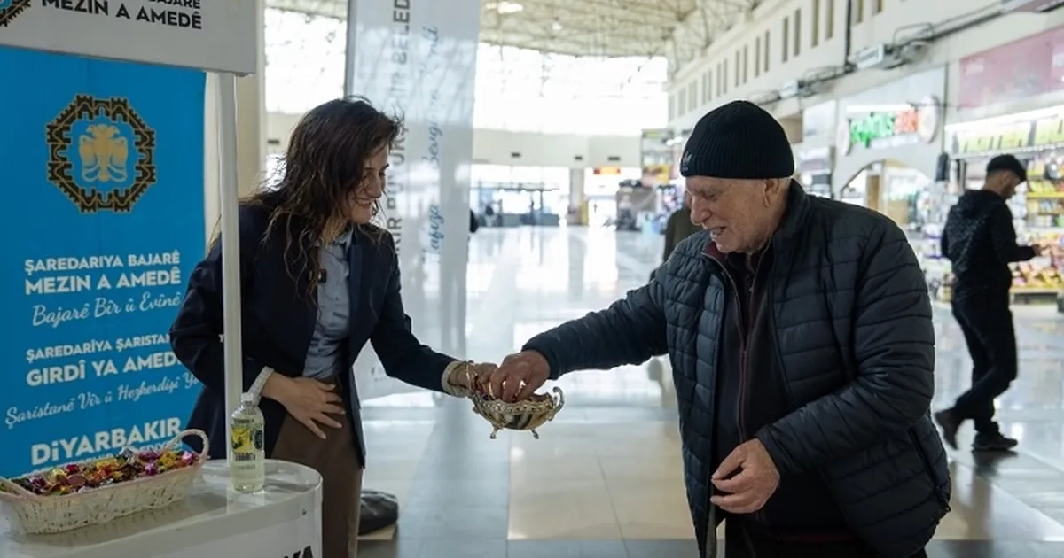 Diyarbakır Büyükşehir’den bayramda yurttaşlara ikram